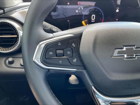 Used 2025 Chevrolet Trax ACTIV FWD image 23