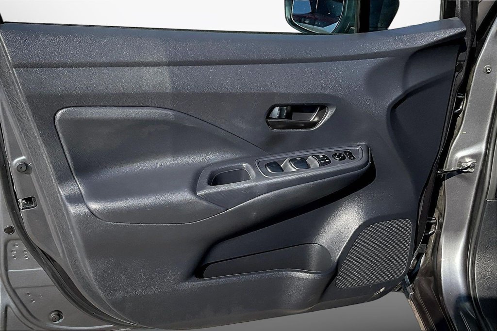 Used 2025 Nissan Versa S FWD image 20
