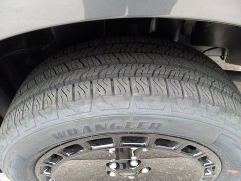 New 2026 Ford Maverick Lobo AWD/4WD image 31