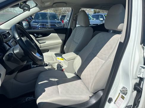 Used 2020 Nissan Rogue Sport SV w/ All-Weather Package AWD/4WD image 15