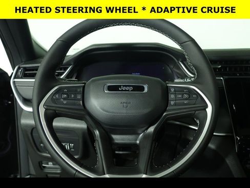 New 2025 Jeep Grand Cherokee Altitude image 5