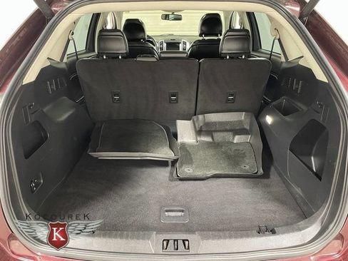 Used 2017 Ford Edge SEL w/ Equipment Group 201A AWD/4WD image 26