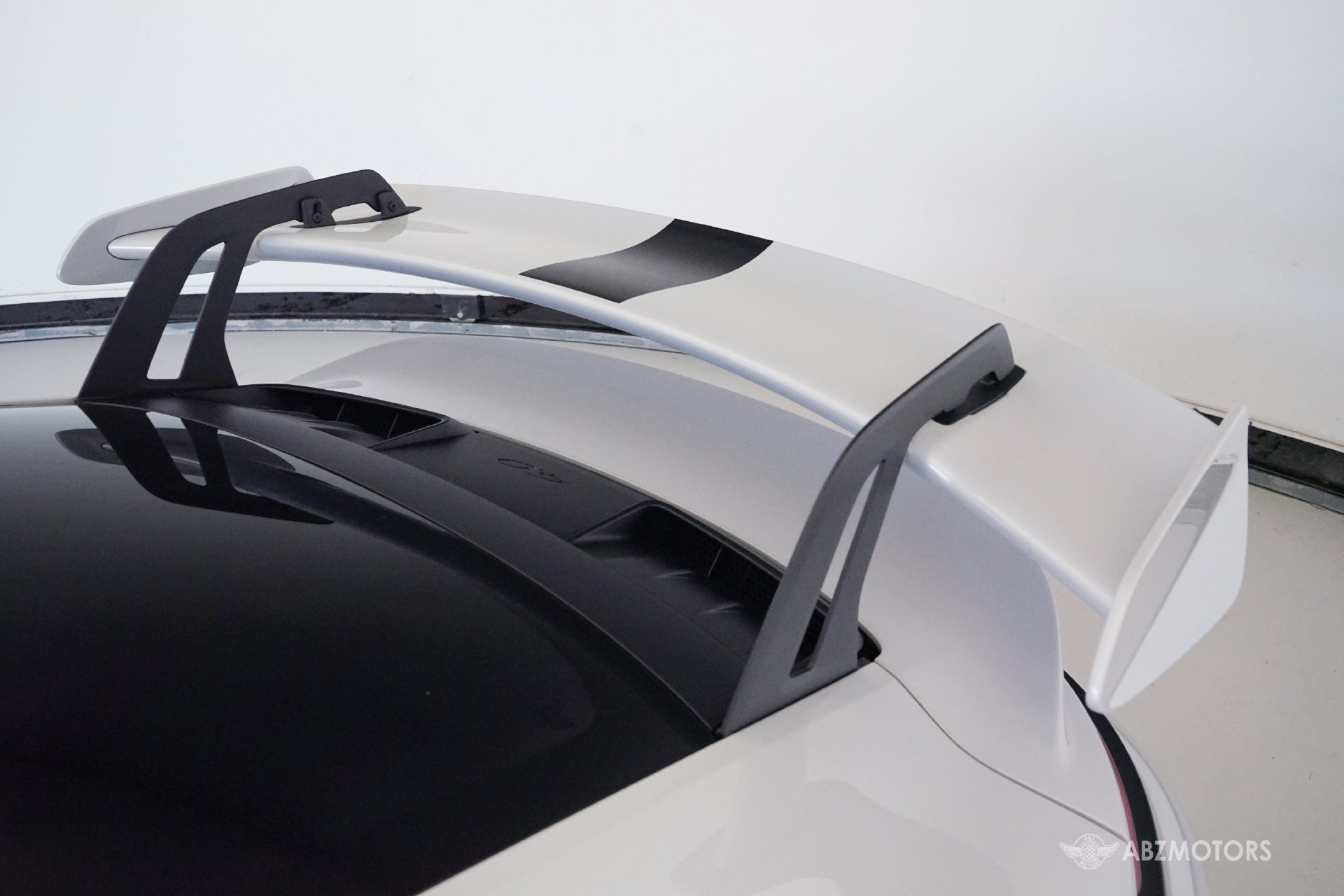 Used 2026 Porsche 911 GT3 RWD image 9
