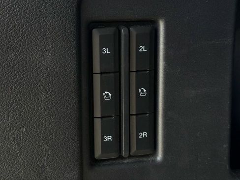 Used 2024 Ford Expedition XLT image 30