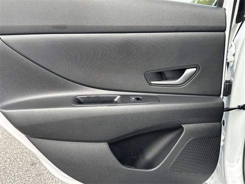 New 2026 Hyundai Elantra Blue image 21