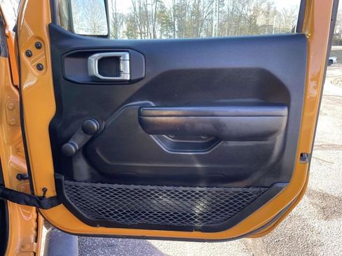 Used 2021 Jeep Wrangler Sport image 15
