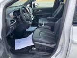 New 2026 Chrysler Pacifica Select image 5
