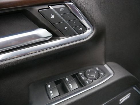 Used 2024 GMC Sierra 3500 SLT w/ SLT Premium Package image 10