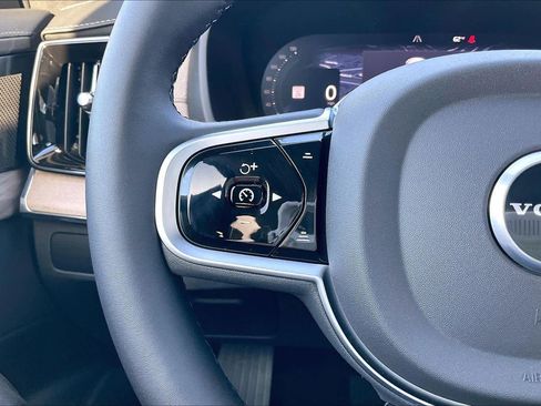 New 2026 Volvo XC90 T8 Plus image 17