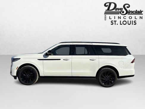 New 2025 Lincoln Navigator L Reserve w/ Jet Appearance Package image 8