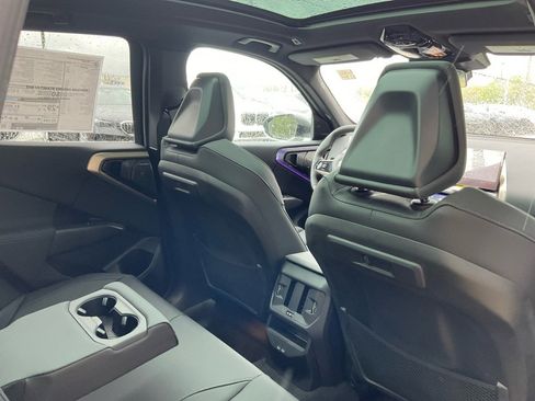 Certified 2025 BMW X3 xDrive30i w/ Premium Package image 29