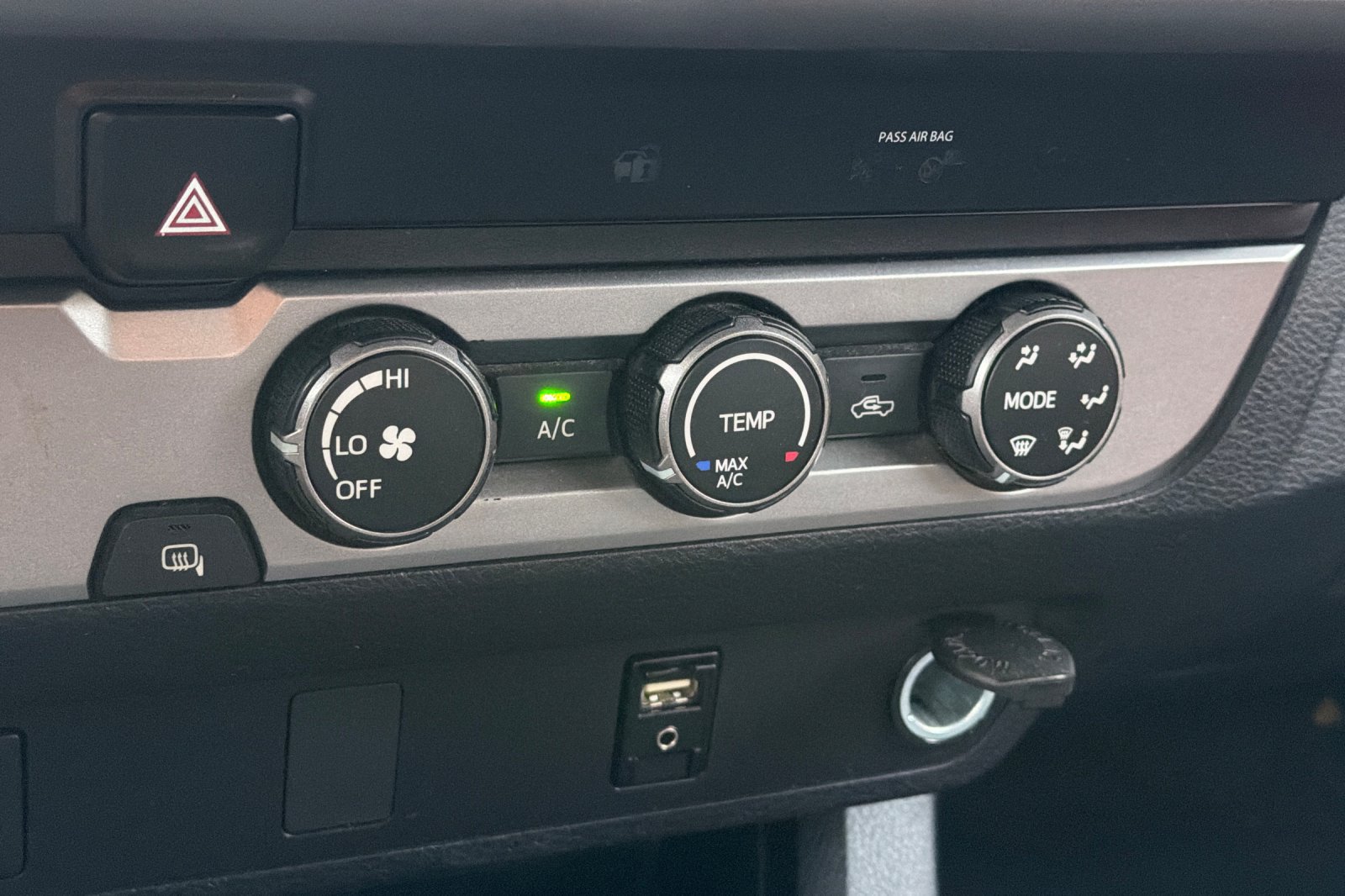Used 2019 Toyota Tacoma SR5 RWD image 24