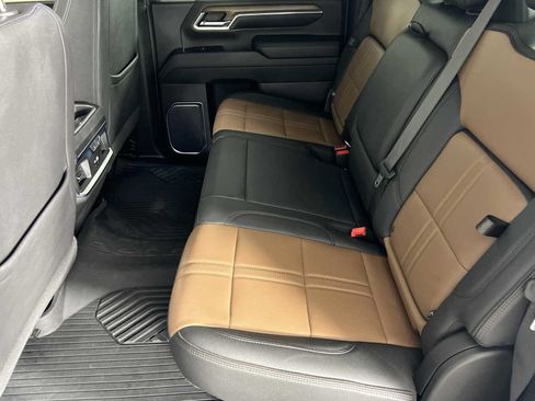 Used 2024 Chevrolet Silverado 2500 High Country w/ LPO, Dark Essentials Package AWD/4WD image 25