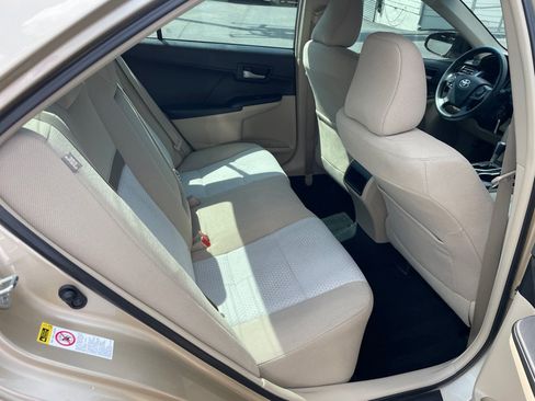 Used 2012 Toyota Camry LE FWD image 18