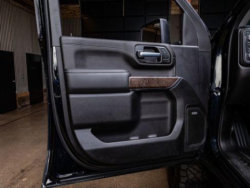 Used 2022 GMC Sierra 2500 Denali image 36