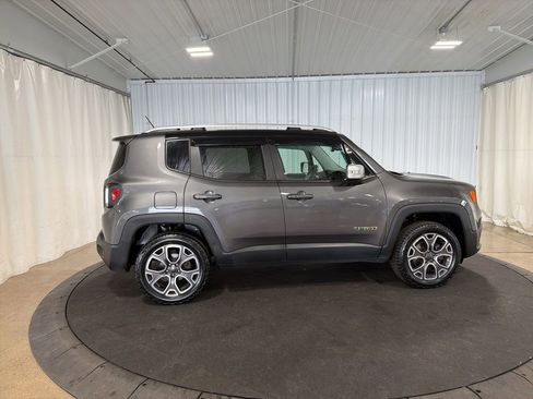 Used 2017 Jeep Renegade Limited w/ Safety & Security Group AWD/4WD image 10