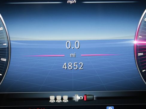 Certified 2025 Mercedes-Benz GLE 53 AMG 4MATIC image 17