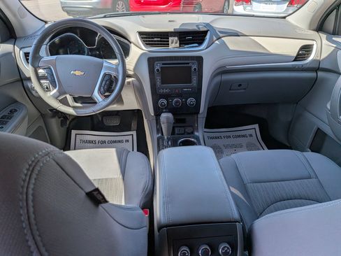 Used 2015 Chevrolet Traverse LT FWD image 23