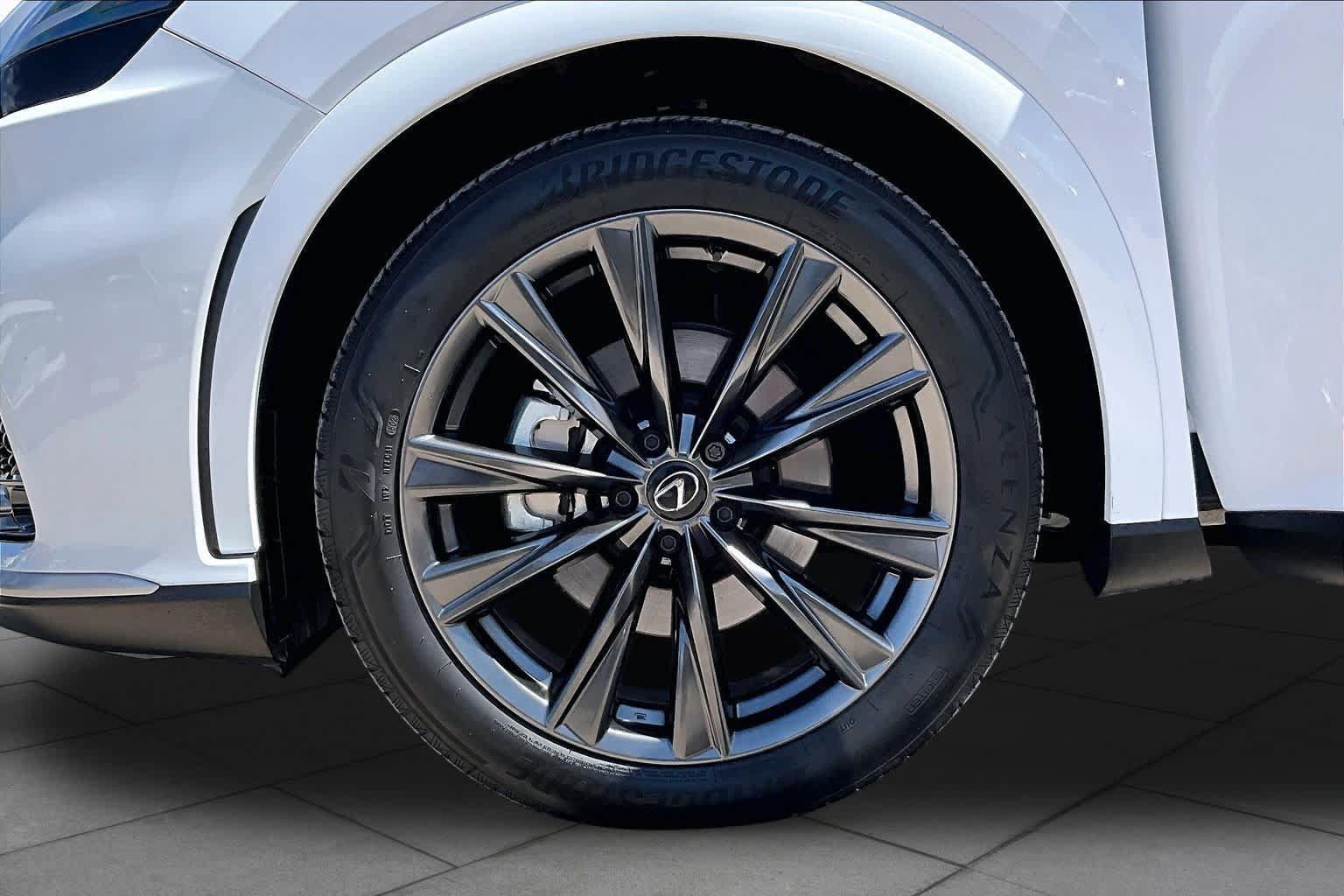Used 2025 Lexus RX 350 F Sport w/ Convenience Package AWD/4WD image 11
