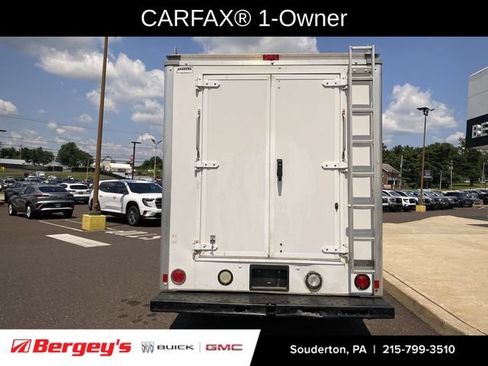 Used 2015 GMC Savana 3500 RWD image 3