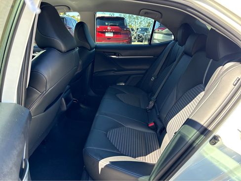 Used 2023 Toyota Camry SE image 20