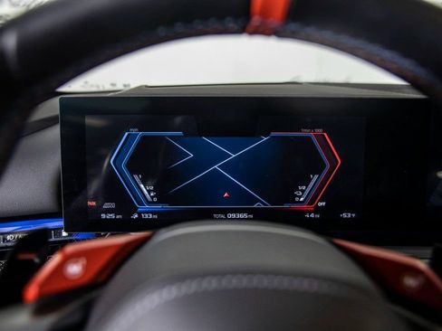 Used 2025 BMW M5 w/ Carbon Package image 20