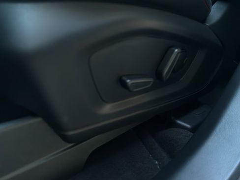 New 2026 Ford Explorer ST-Line w/ ST-Line Street Pack image 17