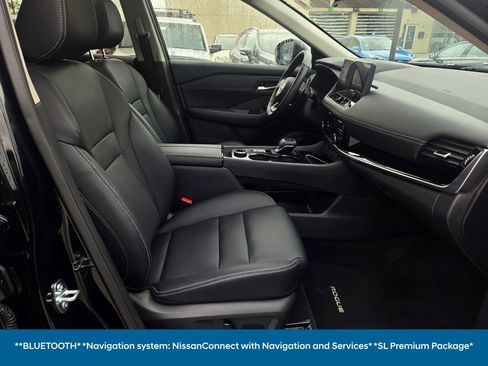 Used 2024 Nissan Rogue SL w/ SL Premium Package image 9