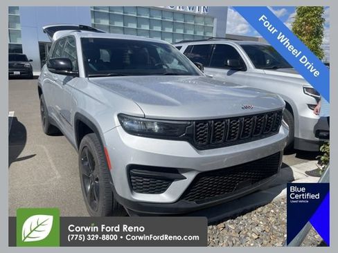 Used 2024 Jeep Grand Cherokee Altitude AWD/4WD image 1