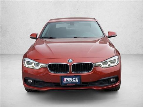 Used 2018 BMW 320i xDrive Sedan image 2