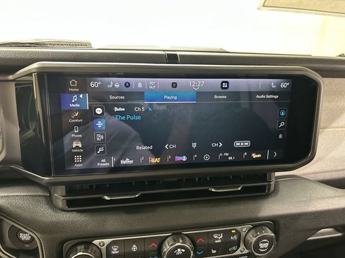 New 2026 Jeep Gladiator Sport AWD/4WD image 17