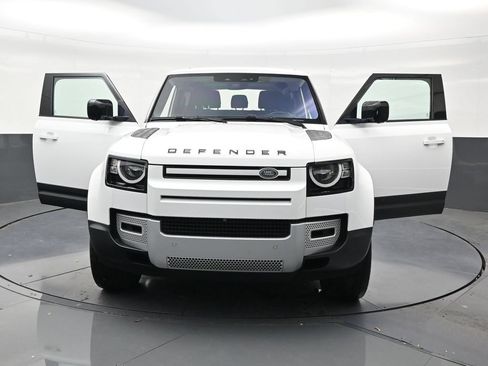 Used 2022 Land Rover Defender 90 AWD/4WD image 33