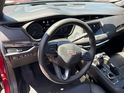 Used 2019 Cadillac XT4 Sport FWD image 13