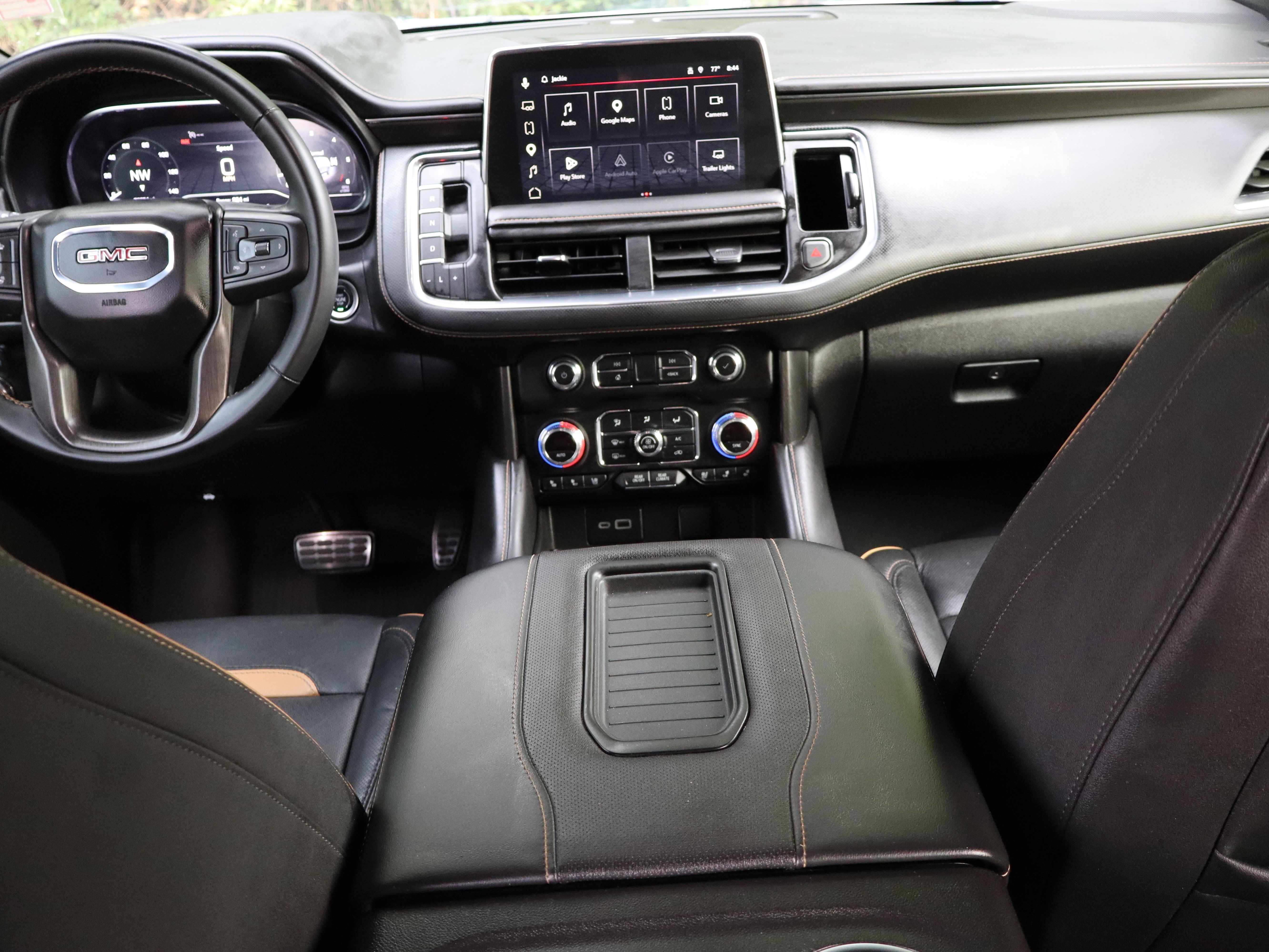 Used 2024 GMC Yukon AT4 w/ Technology Package AWD/4WD image 24
