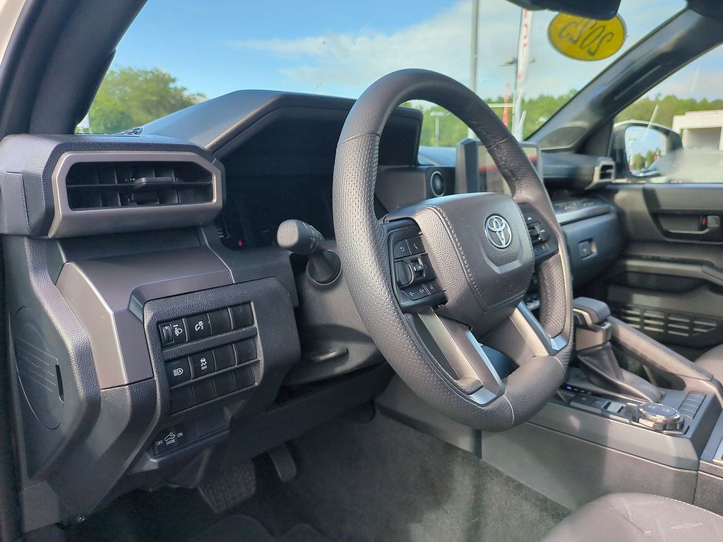 Certified 2025 Toyota Tacoma SR5 AWD/4WD image 15
