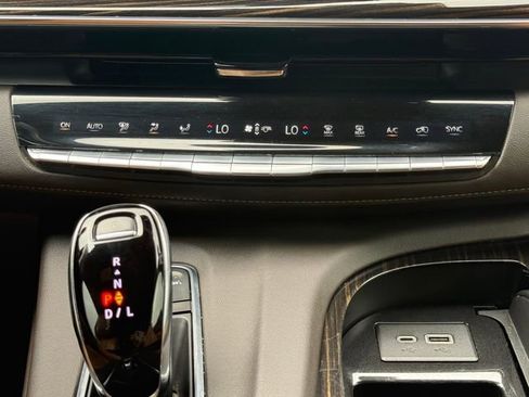 Used 2021 Cadillac Escalade ESV Sport w/ Driver Assist Tech Package AWD/4WD image 4