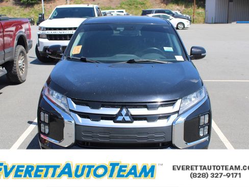 Used 2021 Mitsubishi Outlander Sport SE image 1