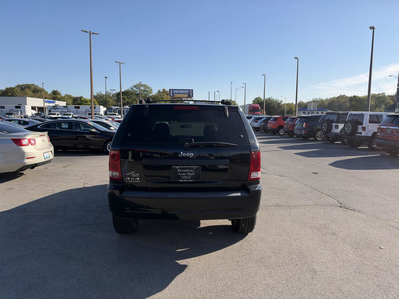 Used 2007 Jeep Grand Cherokee Laredo AWD/4WD image 4