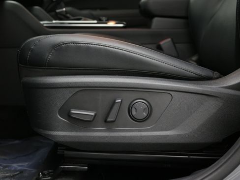 Used 2024 Kia Sportage EX FWD image 16