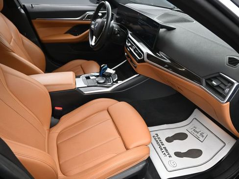 Used 2022 BMW i4 eDrive40 w/ Premium Package RWD image 29