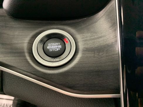Used 2023 Jeep Grand Cherokee L Limited RWD image 17