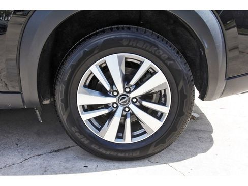 Used 2023 Nissan Pathfinder SL w/ Black Appearance Package FWD image 34