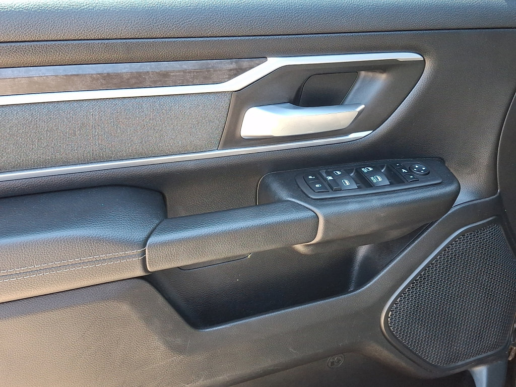 Used 2023 RAM 1500 Big Horn AWD/4WD image 18