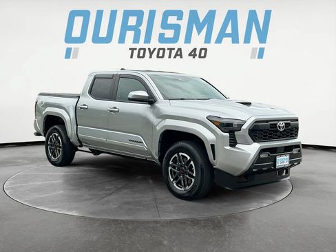 Used 2024 Toyota Tacoma TRD Sport AWD/4WD image 1