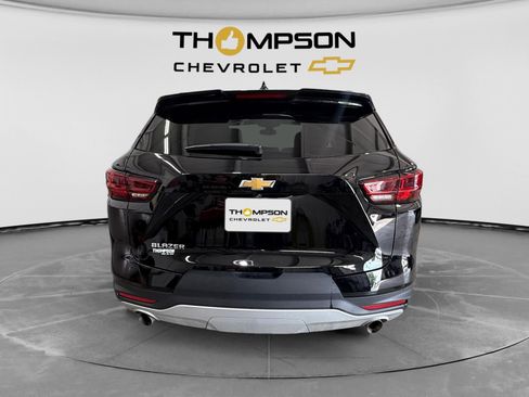 Used 2024 Chevrolet Blazer LT w/ Convenience Package FWD image 4