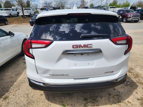 Used 2023 GMC Terrain AT4 image 6