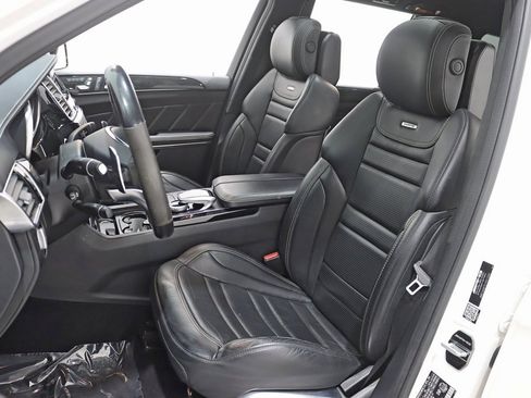 Used 2017 Mercedes-Benz GLS 63 AMG 4MATIC image 34