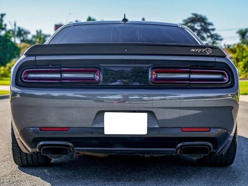 Used 2018 Dodge Challenger SRT Hellcat image 7