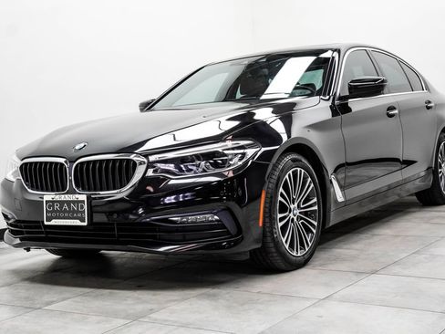 Used 2017 BMW 540i xDrive w/ Premium Package image 7
