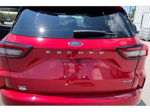 Used 2023 Ford Escape ST-Line w/ Tech Pack #1 AWD/4WD image 38